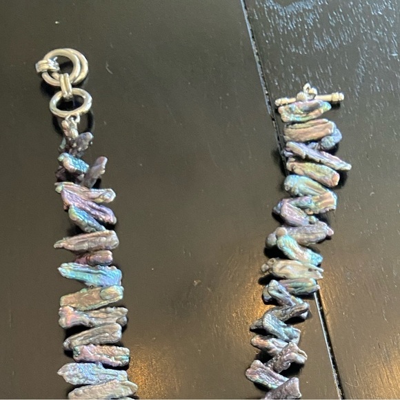 Iridescent and pendant necklace - Picture 2 of 5